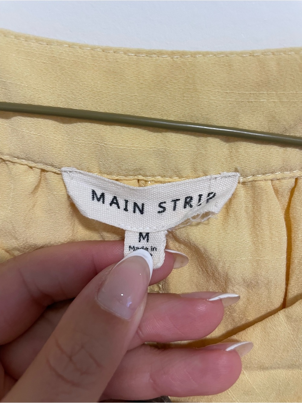 35 Yellow Ruffle Button-Front Women's romper - Picture 2 of 2